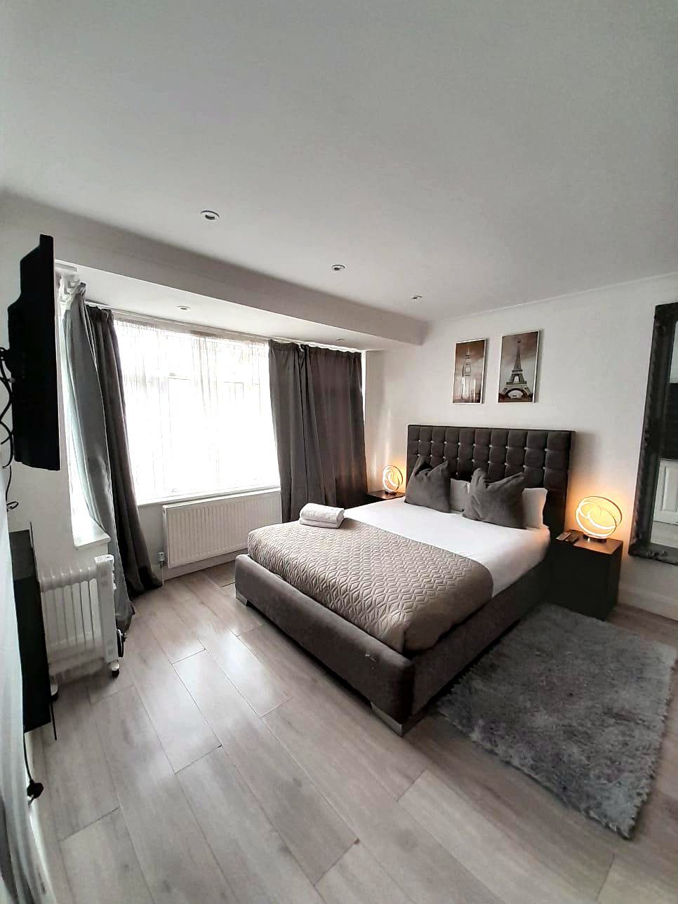 A calm, comfortable bedroom